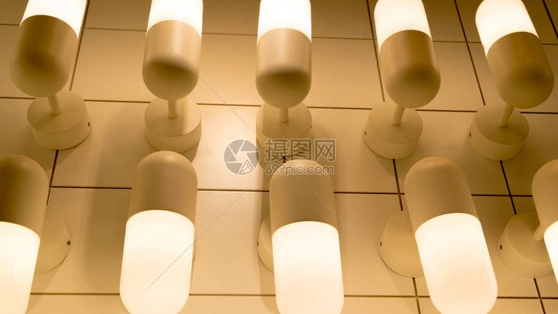简约筒灯价格多少一个？揭秘影响简约筒灯价格的关键因素